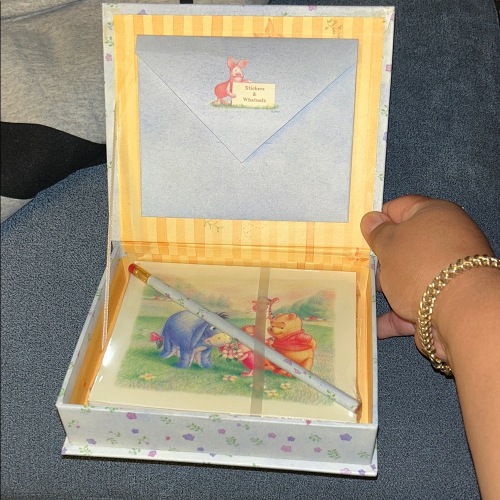 NWT Disney Character Stationery Box- Pooh and Friends. Cards, pencil, stickers - Picture 12 of 12